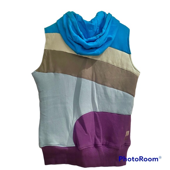 Forum Snowboarding Hoodie Vest - Picture 2 of 11